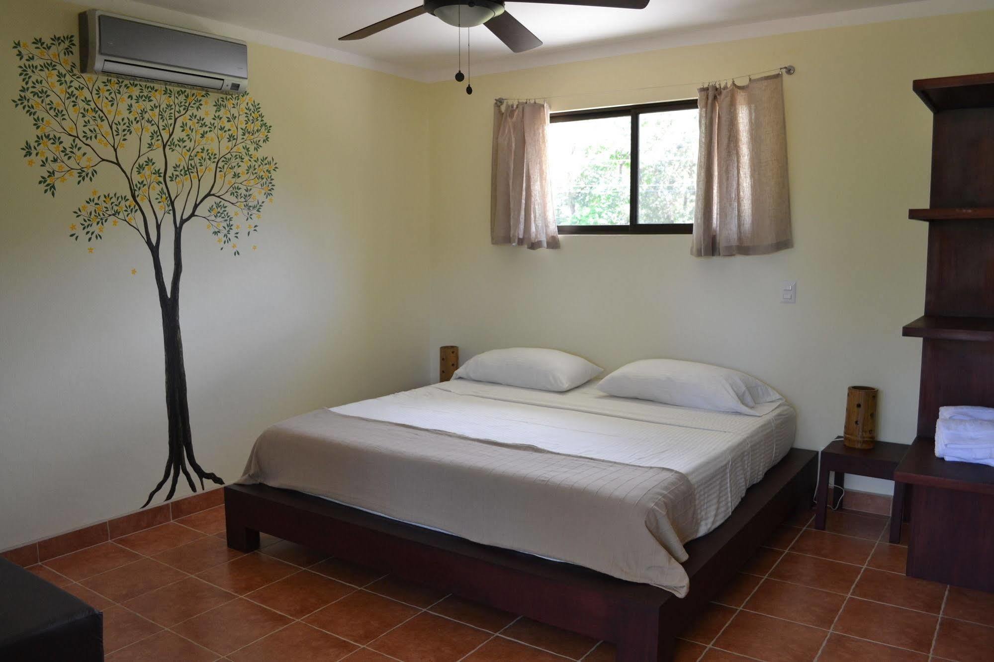 Mavi Surf Hotel Dominical Esterno foto
