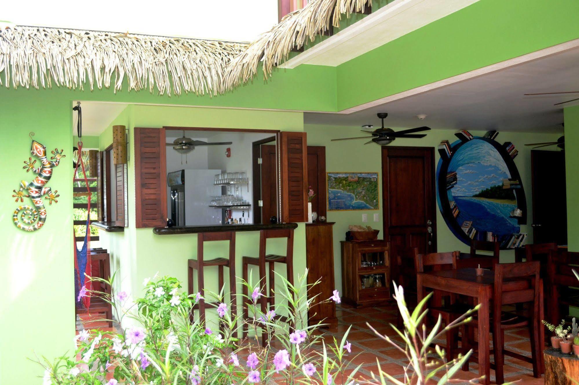 Mavi Surf Hotel Dominical Esterno foto